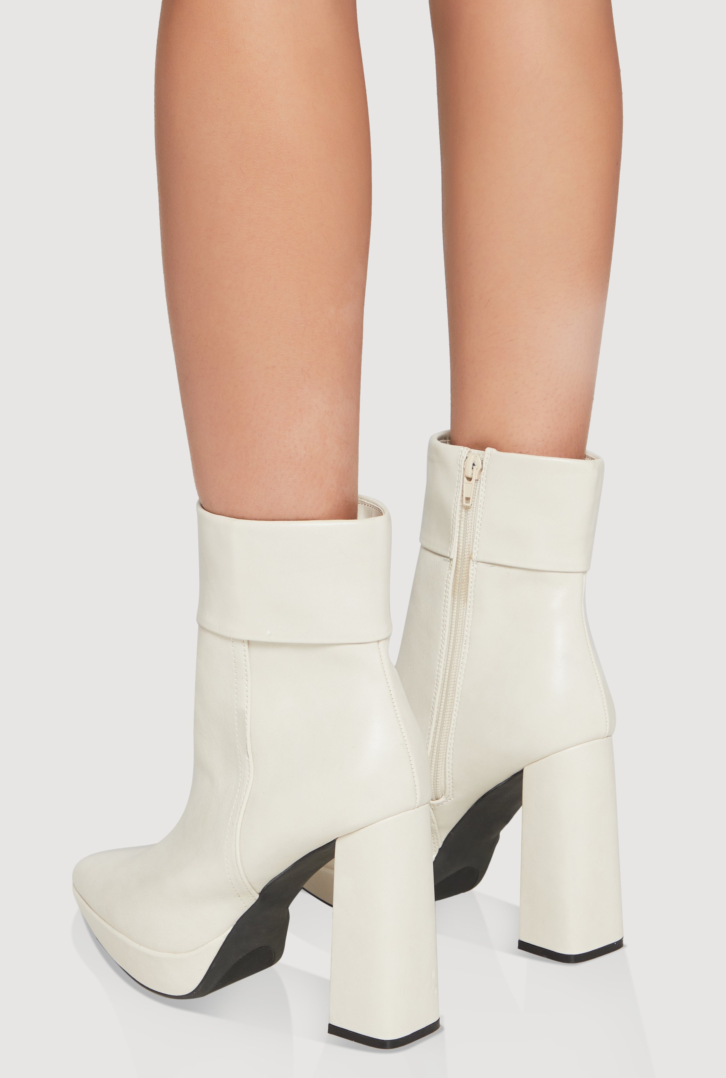 Fixed Cuff Detail Pointed Toe Block Heel Booties