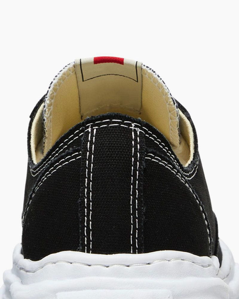 OG Sole Hank Low-Top Canvas Sneakers in Black White